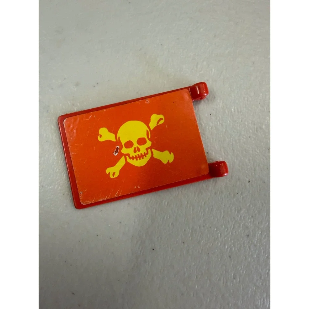 Vintage LEGO Pirate Flag Red with Yellow Skull and Crossbones 2335p02